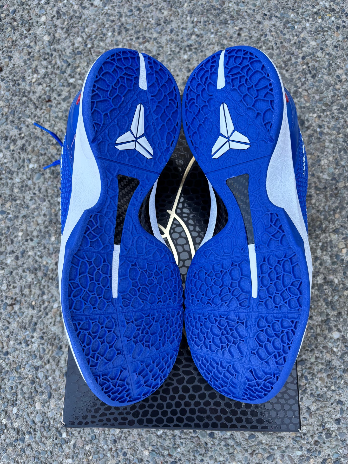 CW2190-400 New Kobe 6 Protro “Dodgers” size 14 with box