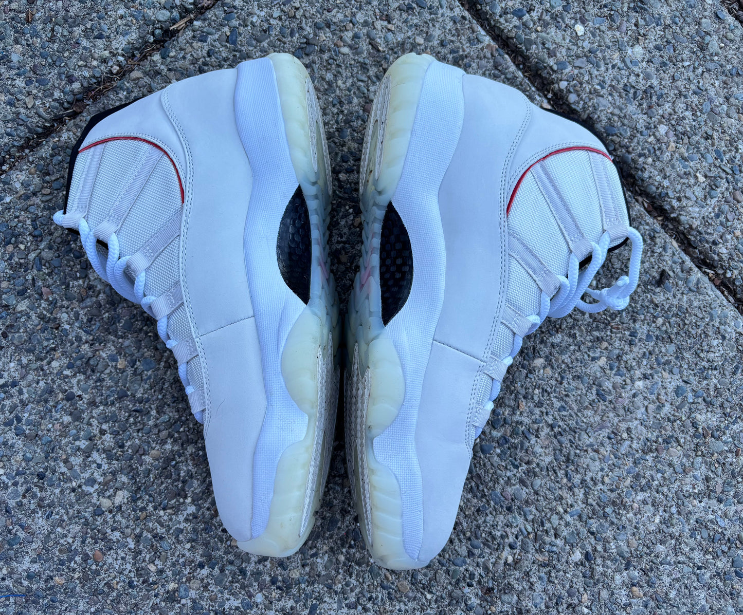 378037-016 Pre owned Jordan retro 11 platinum tint size 13 with box