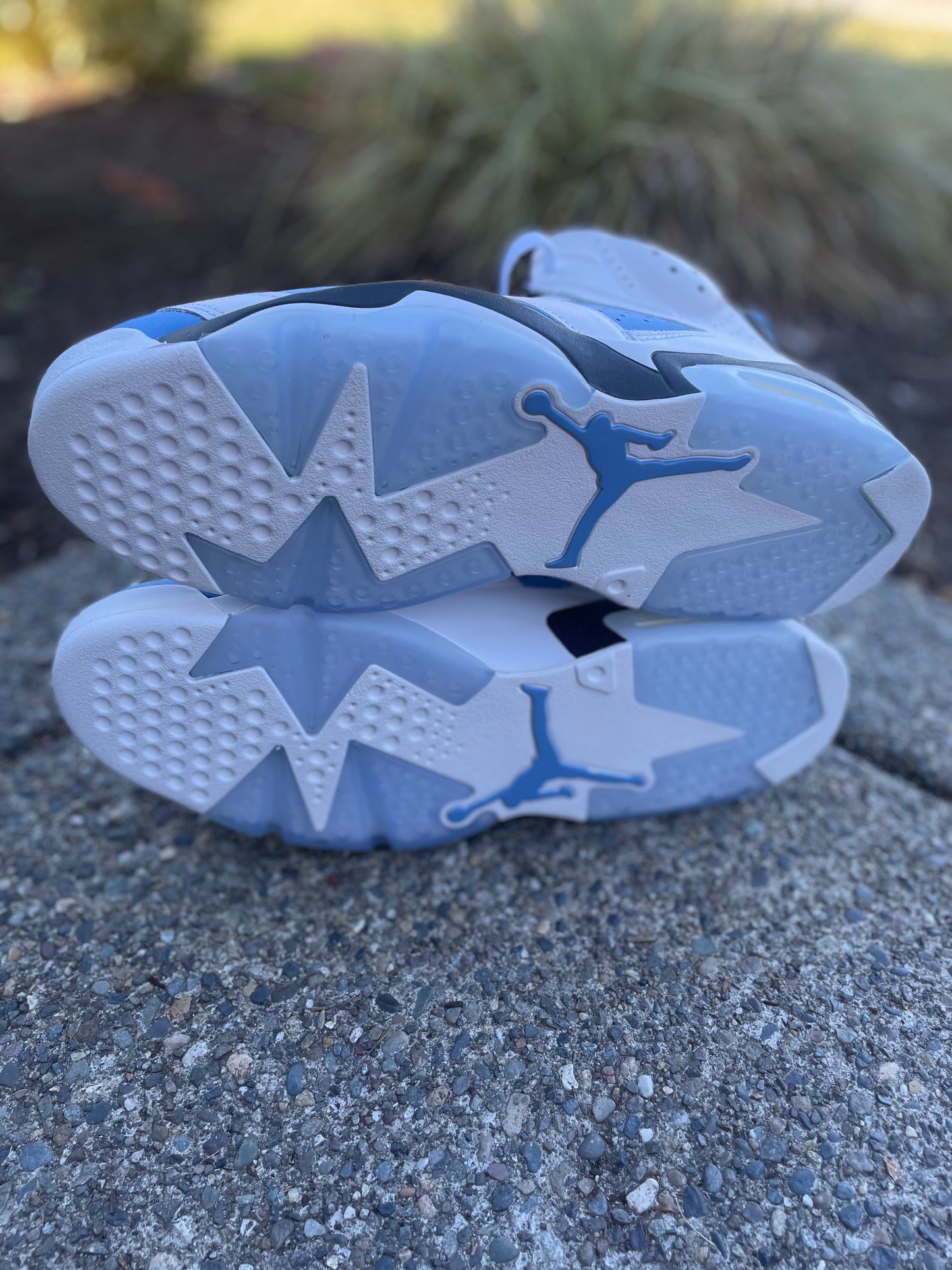 CT8529-410 New Jordan 6 “UNC” size 13 with box