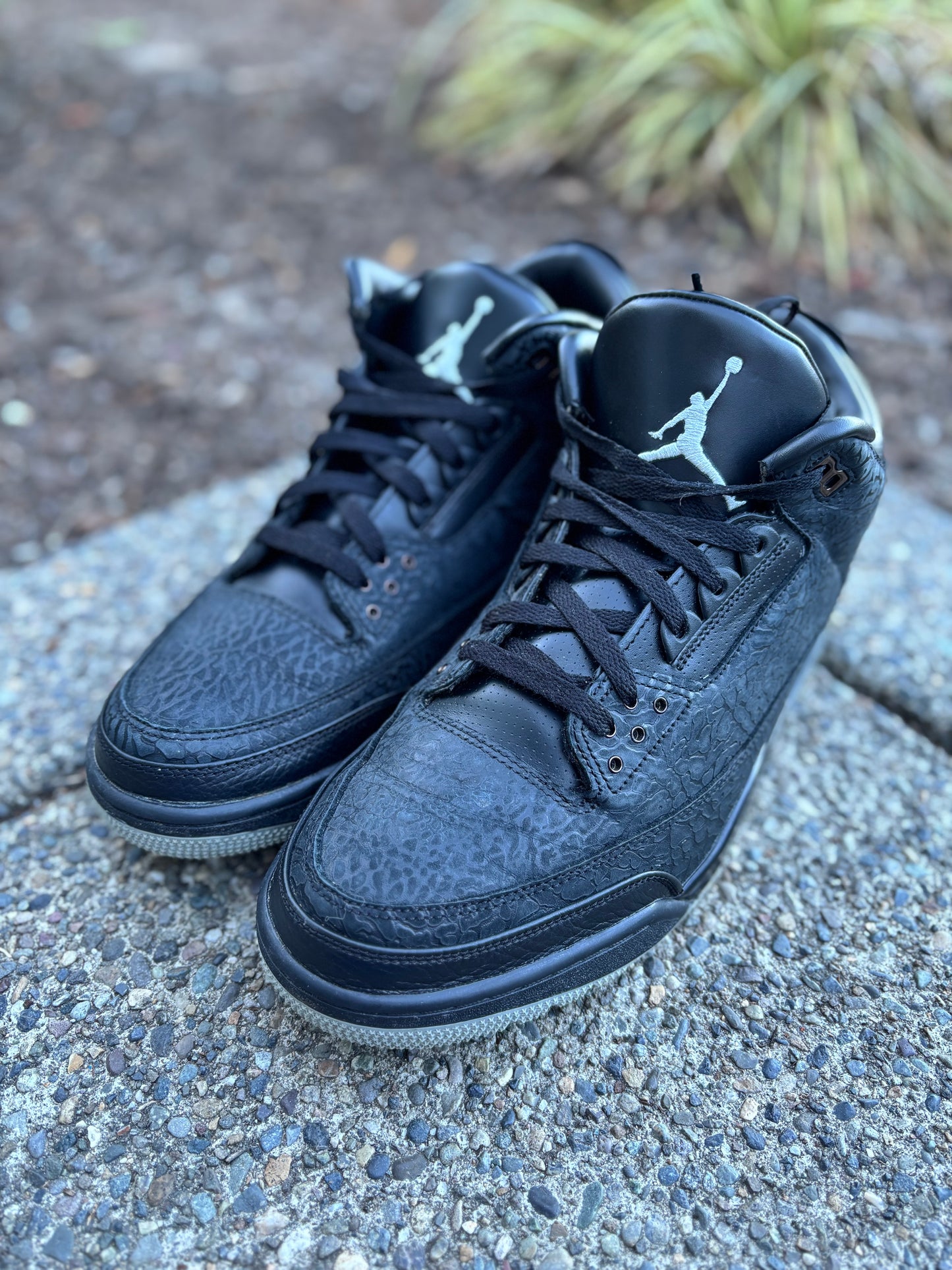 315767-001 Pre owned Jordan 3 retro black silver flip 3 size 13 no box