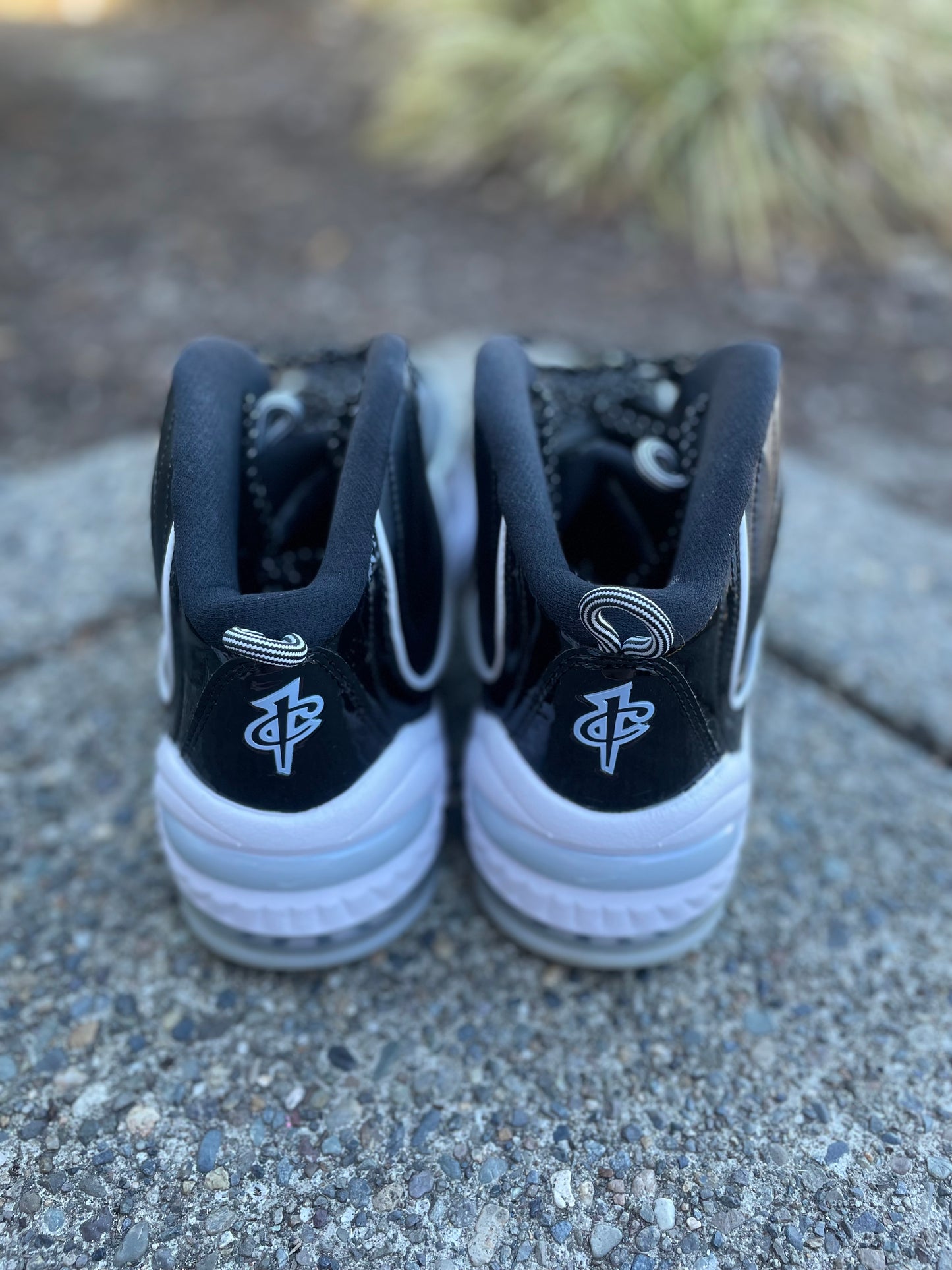 DV0817-001 Pre owned Nike Penny 2 black patent size 14 no box