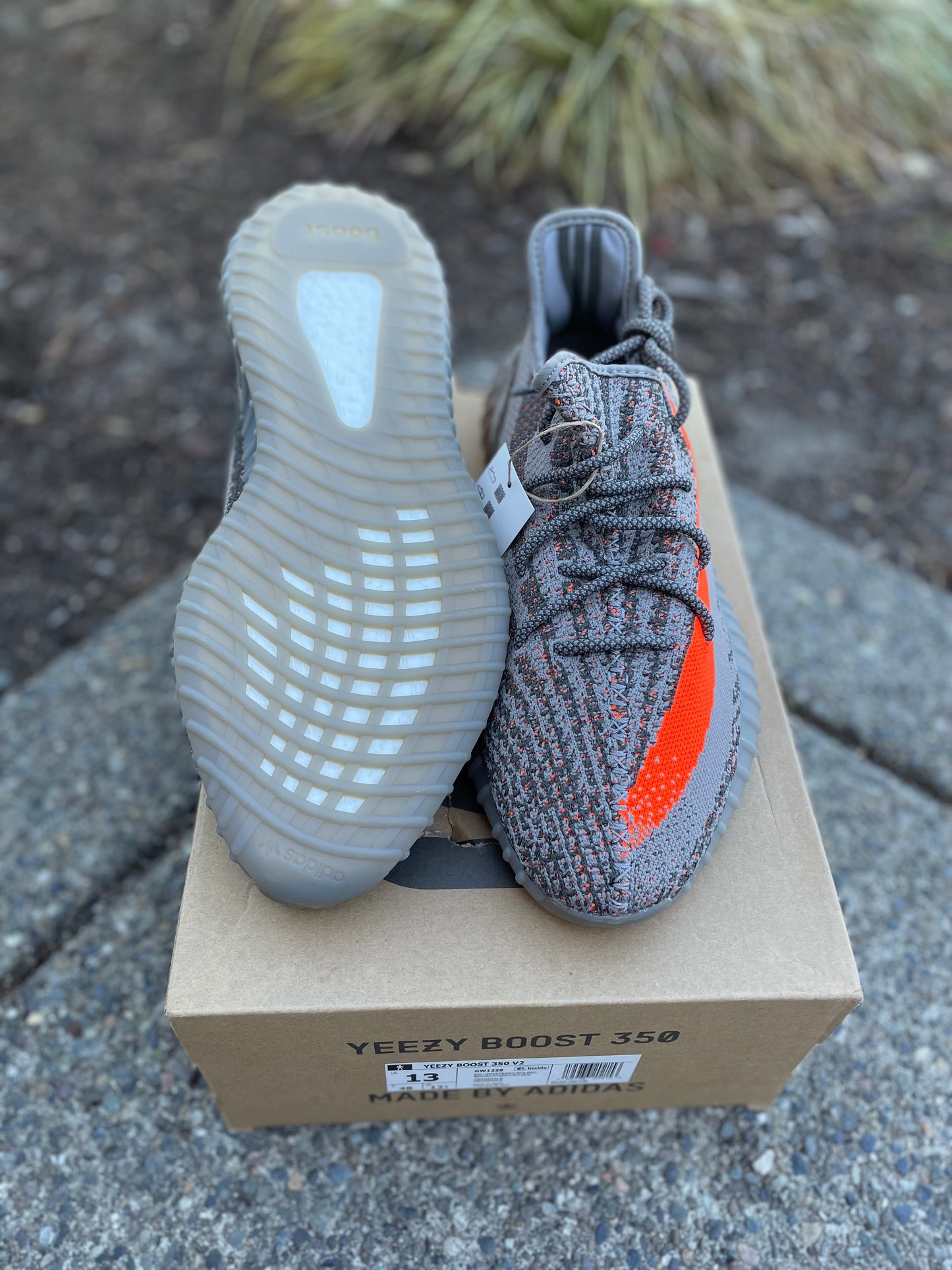 GW1229 -New Yeezy 350 V2 Beluga “reflective” size 13