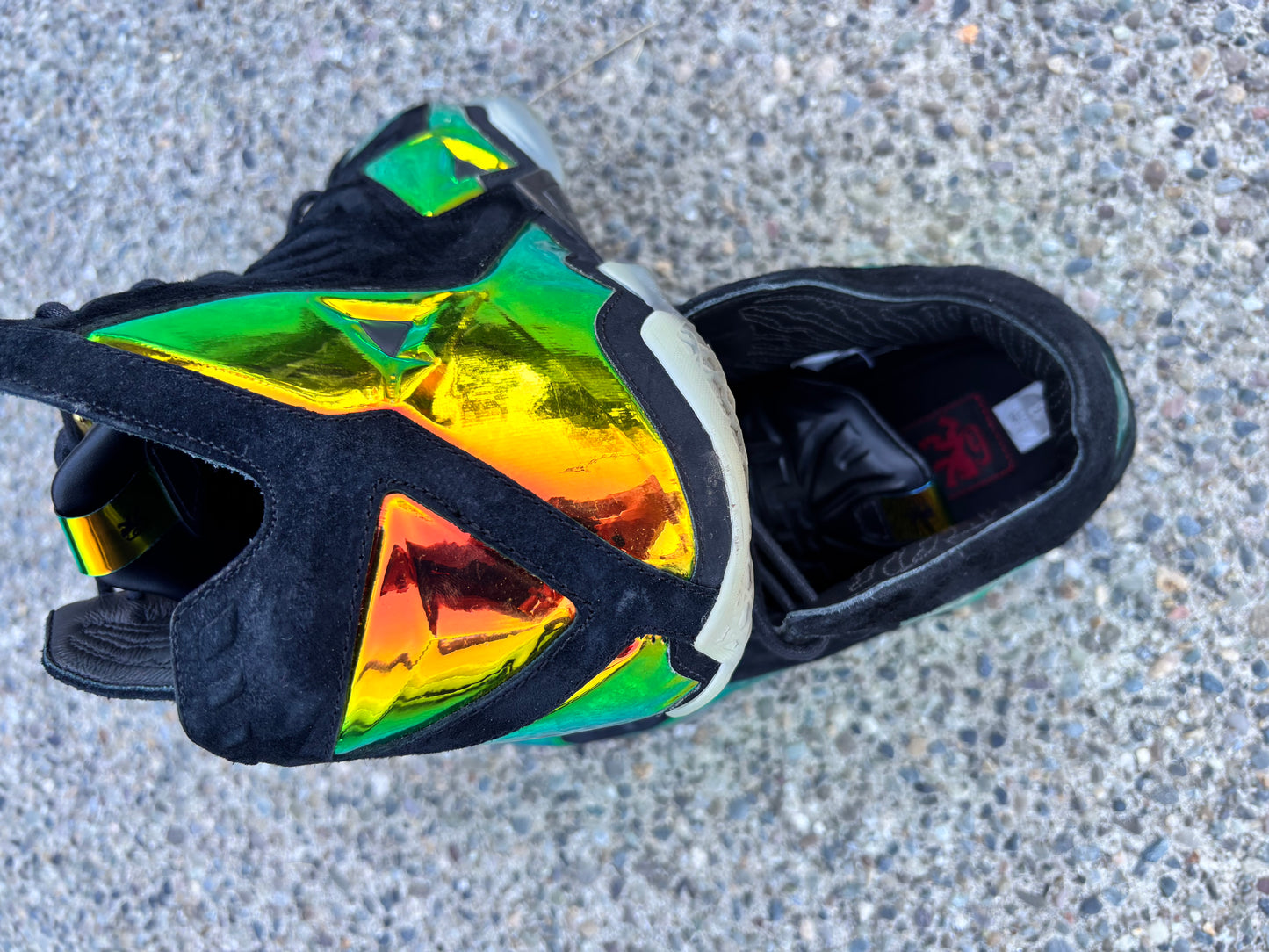 Pre owned 2014 Nike LeBron 11 ext “Kings crown” size 13 no box -677693-001