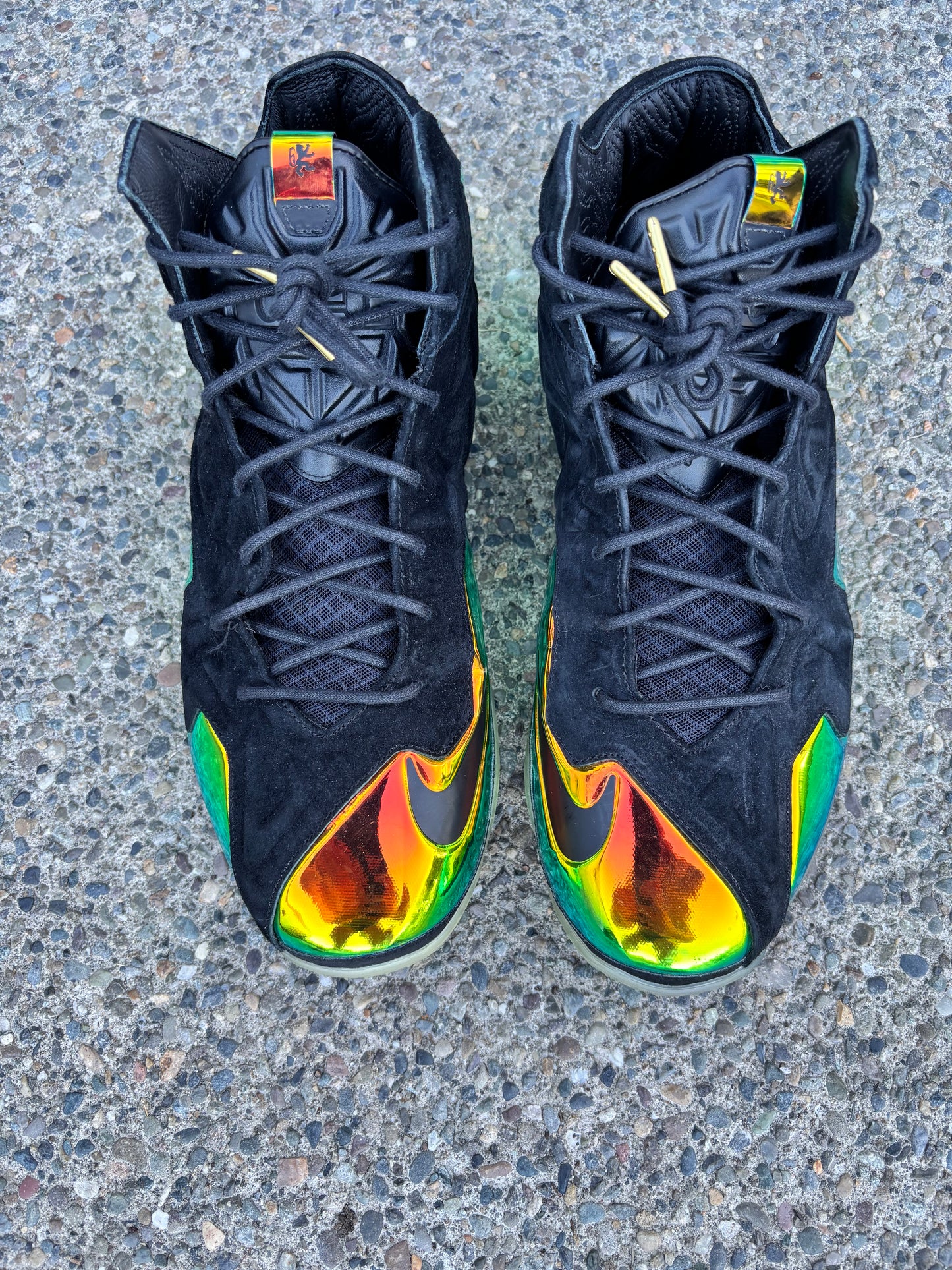 Pre owned 2014 Nike LeBron 11 ext “Kings crown” size 13 no box -677693-001