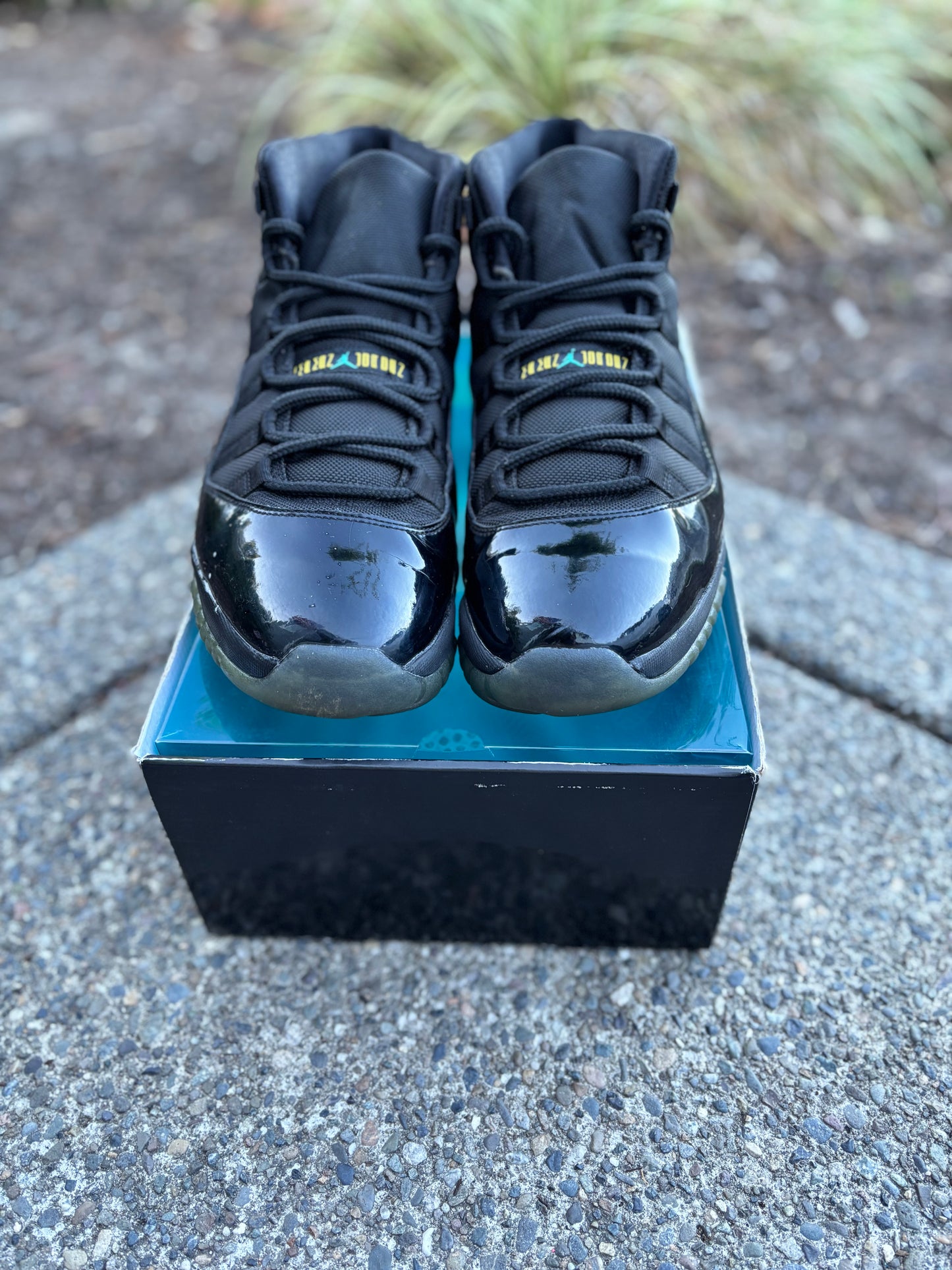 378037-006 Pre owned 2013 Jordan 11 retro gamma size 13 with box