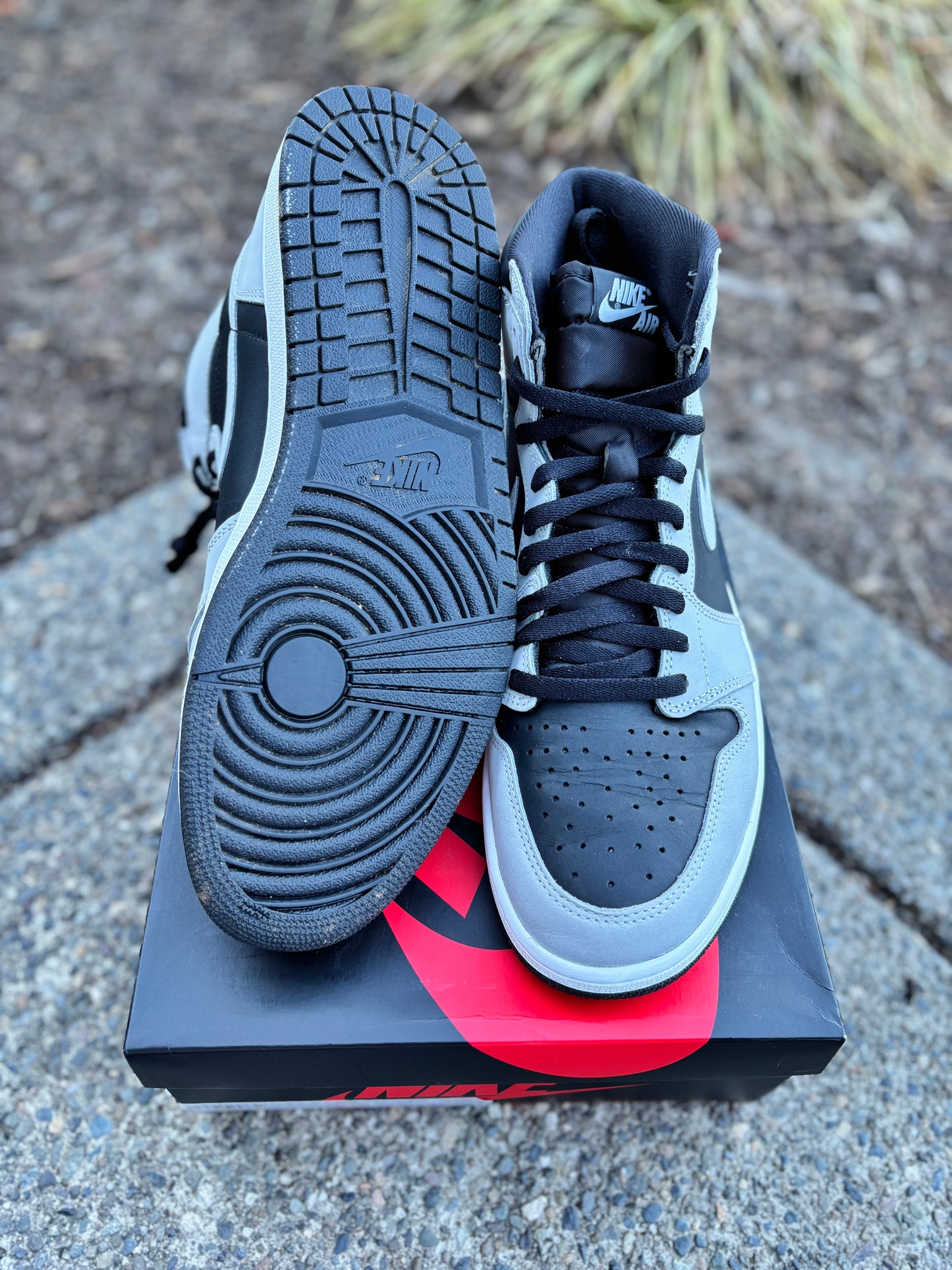 555088-035 -Pre owned Jordan 1 Shadow retro 2.0 size 13 with box