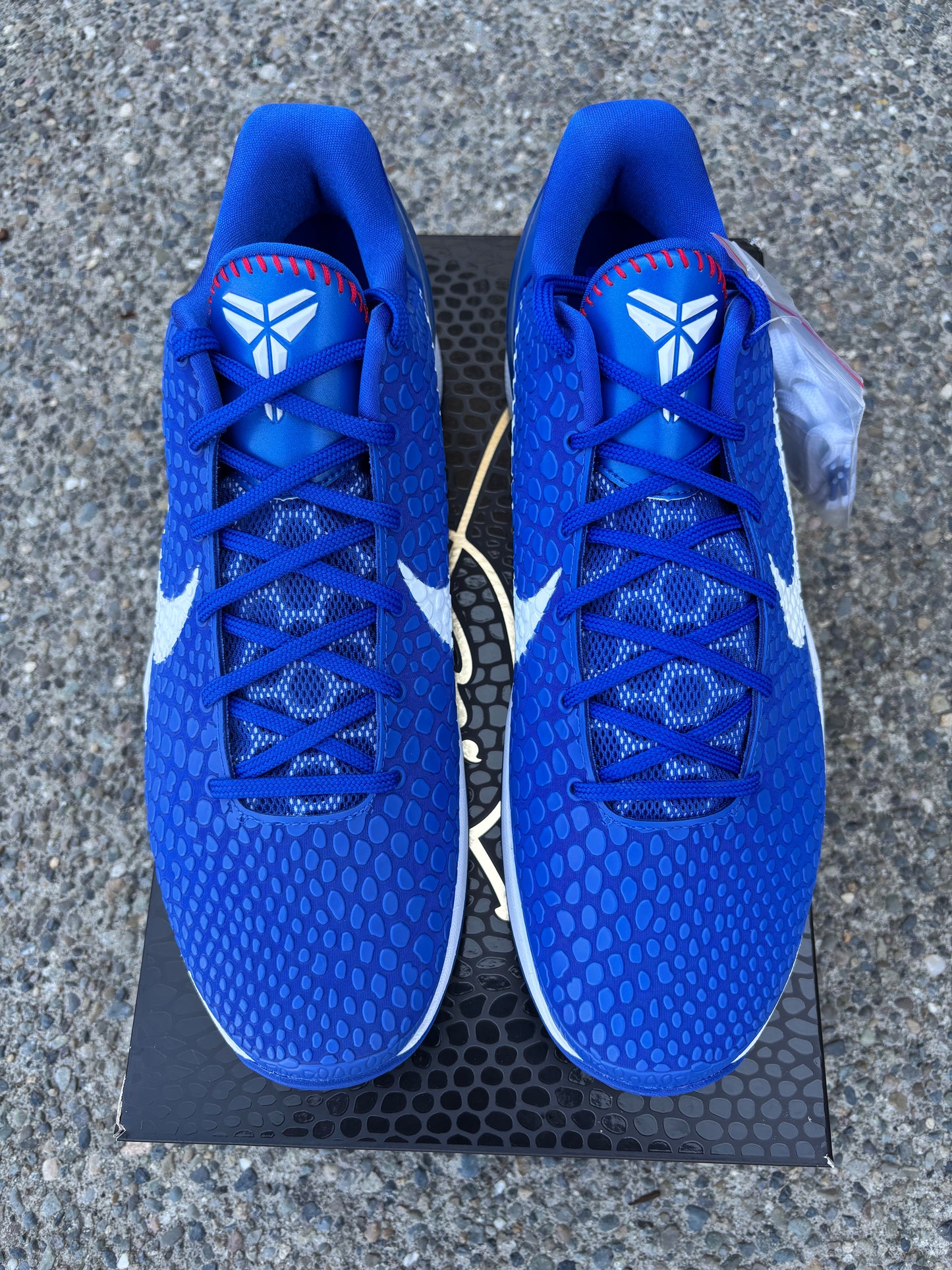 CW2190-400 New Kobe 6 Protro “Dodgers” size 14 with box