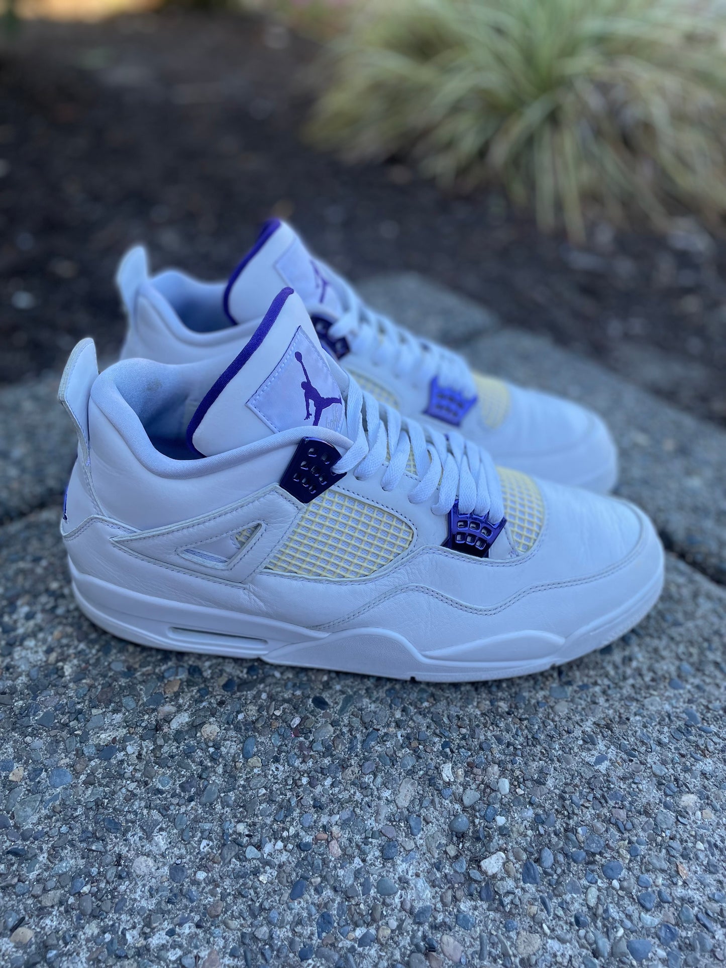 CT8527-115 -Pre owned Jordan 4 metallic purple size 14 no box