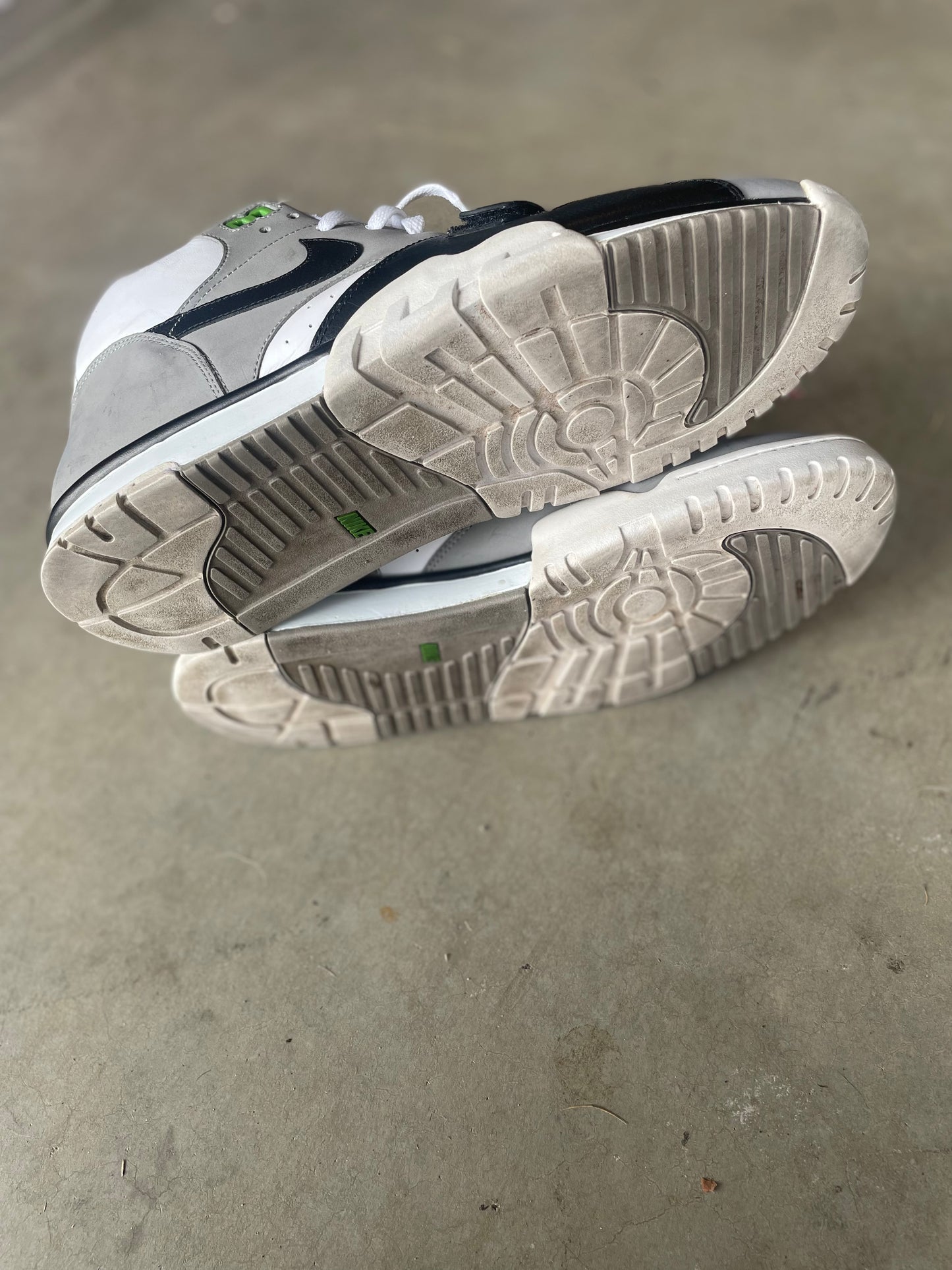 Pre owned Nike trainer 1 “Chlorphyl” sample men’s size 12 no box -