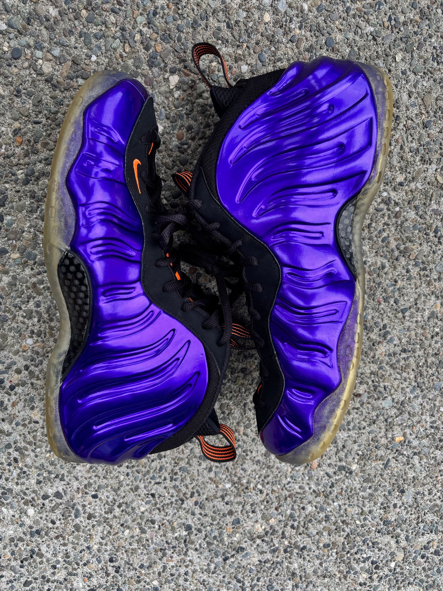 2012 Pre owned Nike Foamposite “Phoenix suns” size 13 with box 314996-501