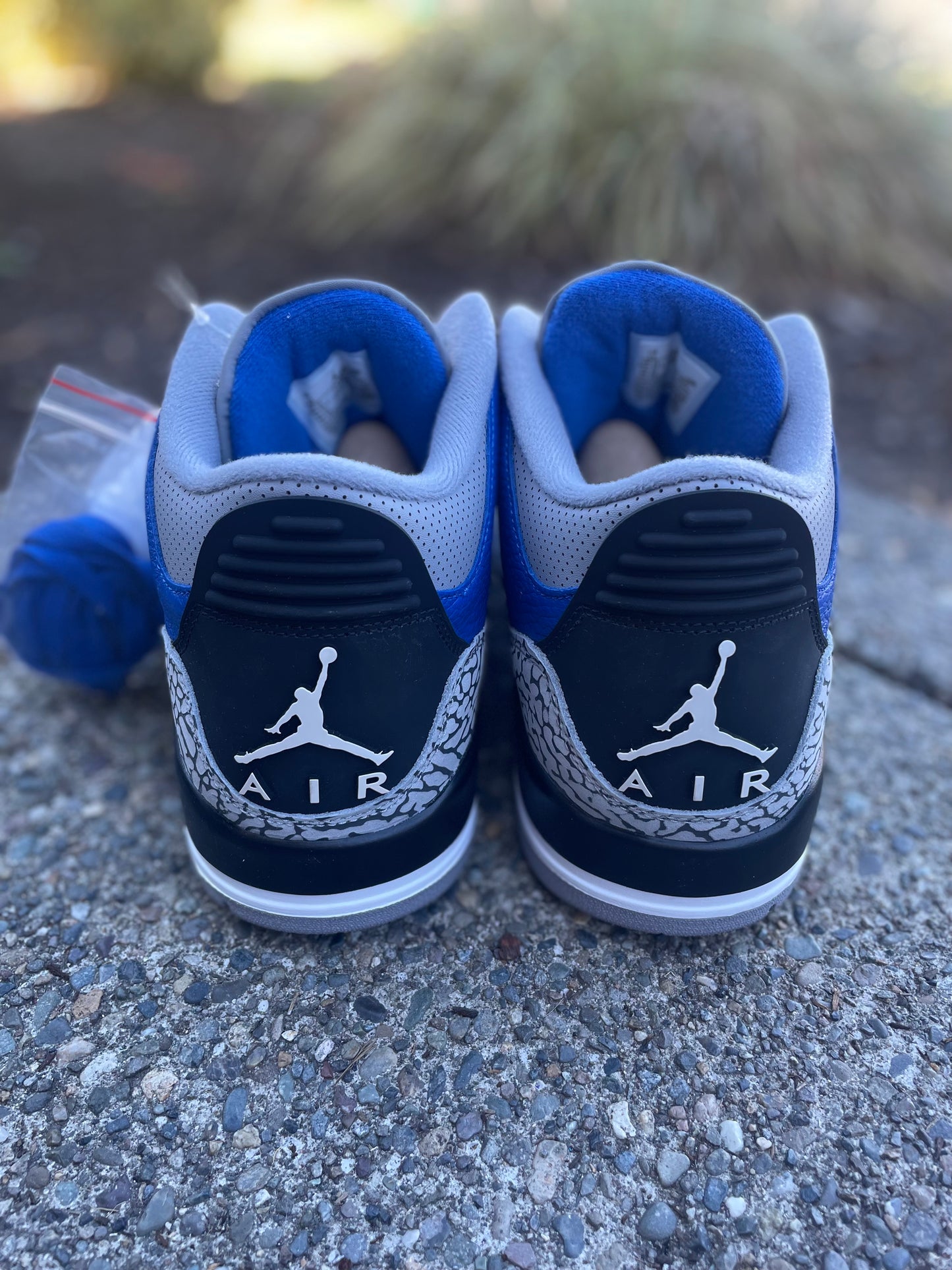 CT8532-400 New Jordan 3  retro “Royal” size 13 with box