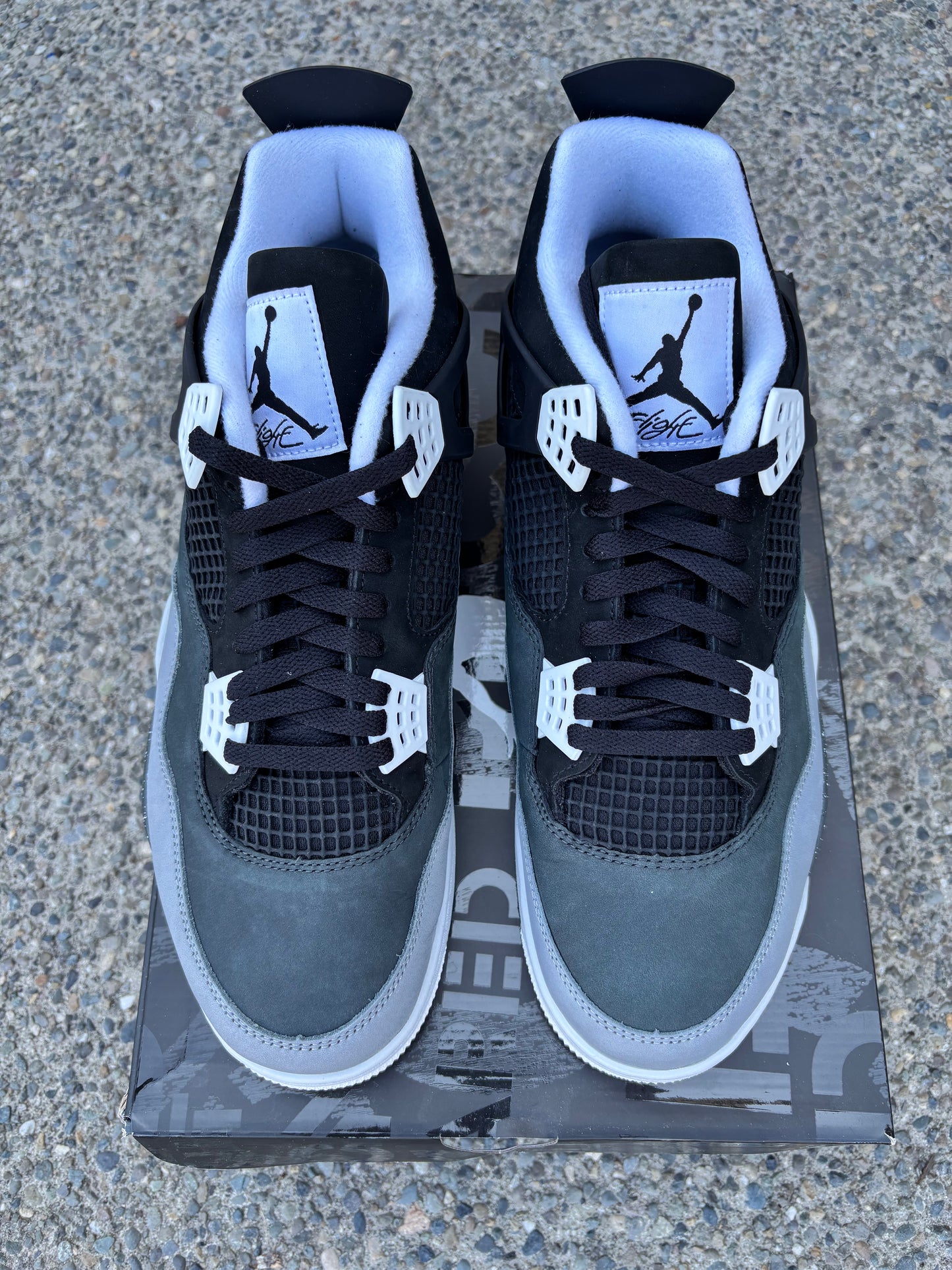 FQ8138-002 New 2024 Jordan 4 retro Fear size 13 with box