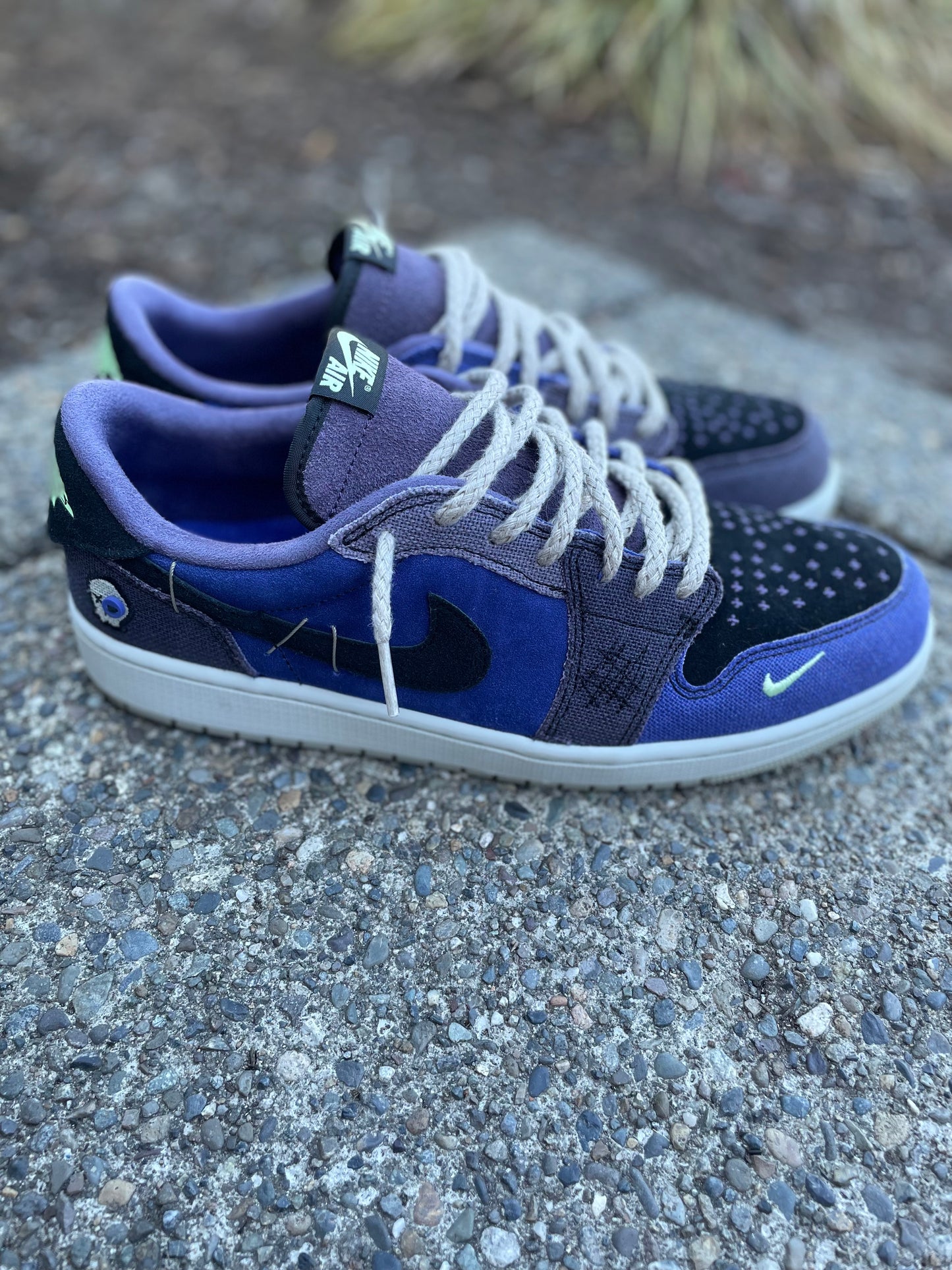 IH2309-500 -Pre owned Jordan 1 low OG Zion voodoo purple  size 12 with box