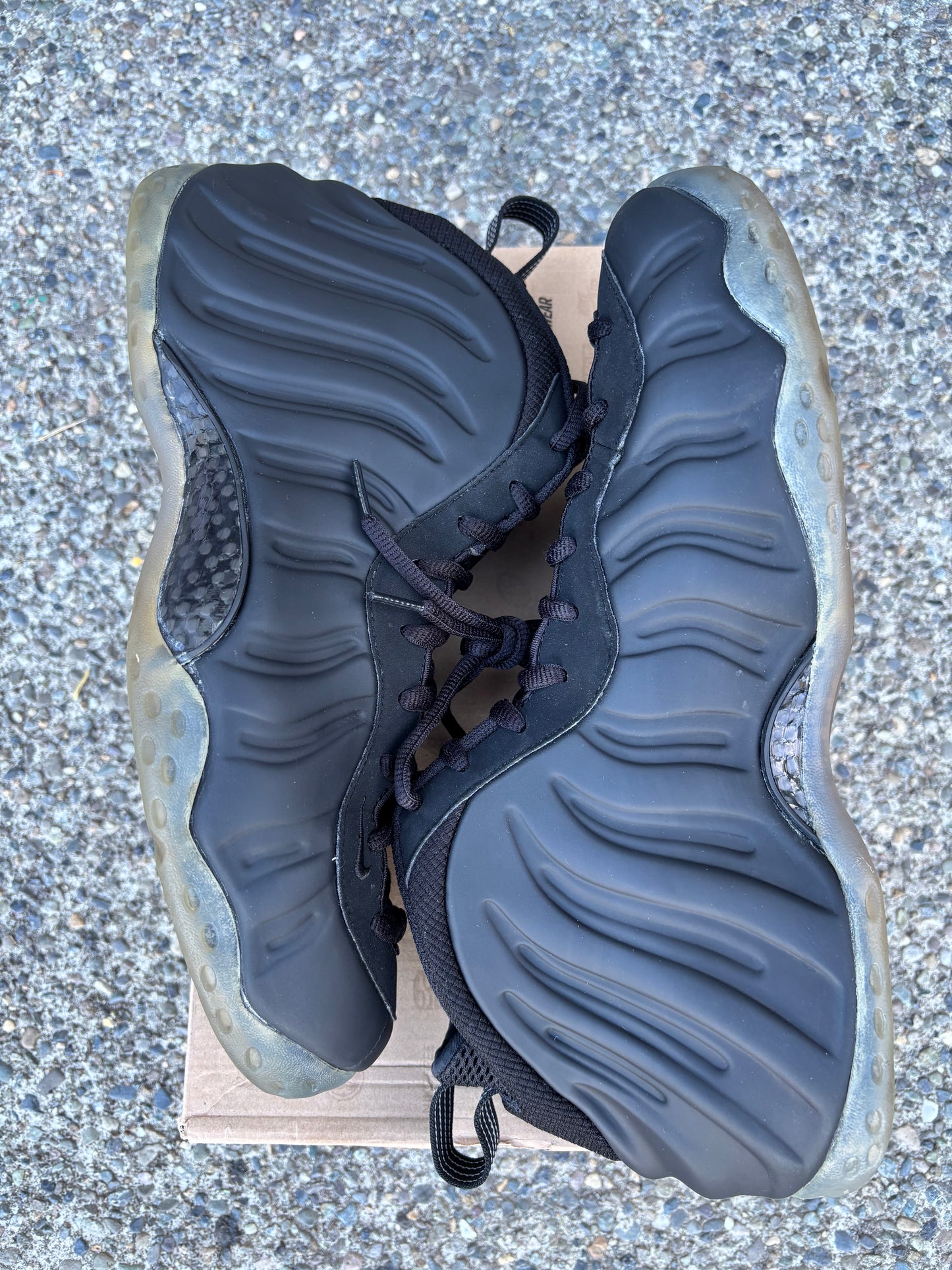 Pre owned 2012 Nike Foamposite one black “stealth” size 13 with box -314996-010