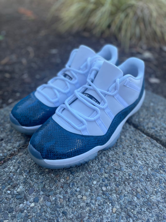 CD6846-102 New 2019 Jordan retro 11 snakeskin navy size 13 with box