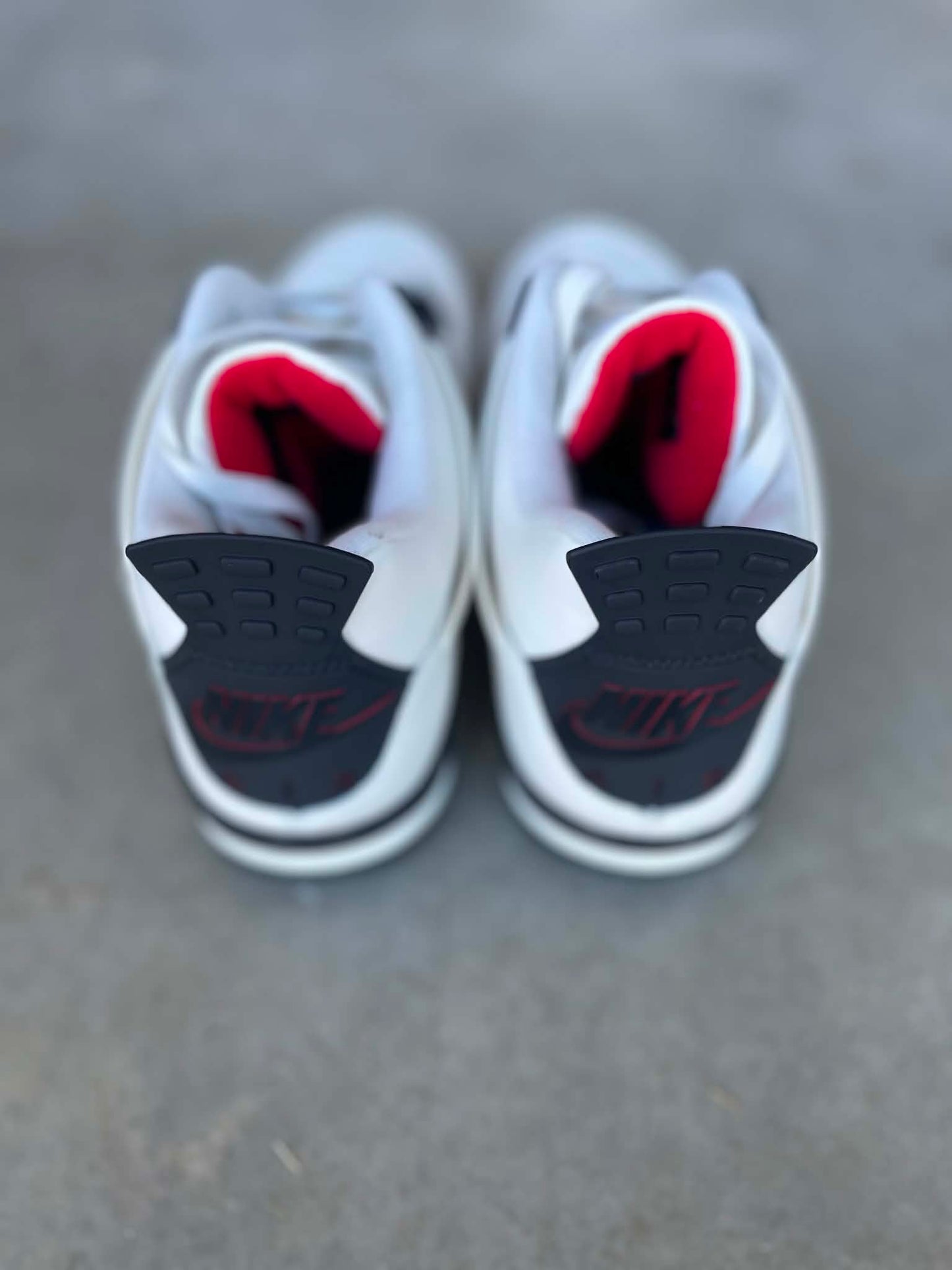Pre owned Jordan 4 retro “Flight club” men’s size 12 no box -IM4002-100