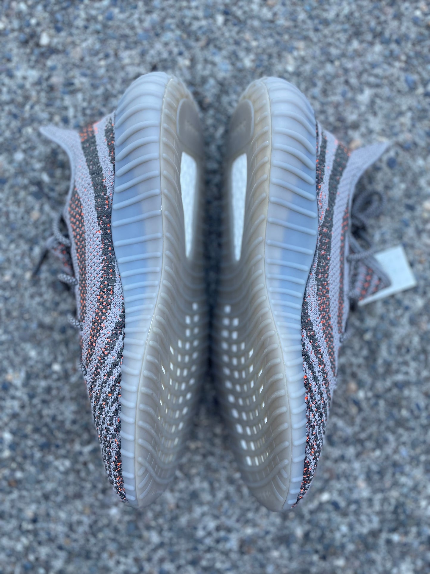 GW1229 -New Yeezy 350 V2 Beluga “reflective” size 13