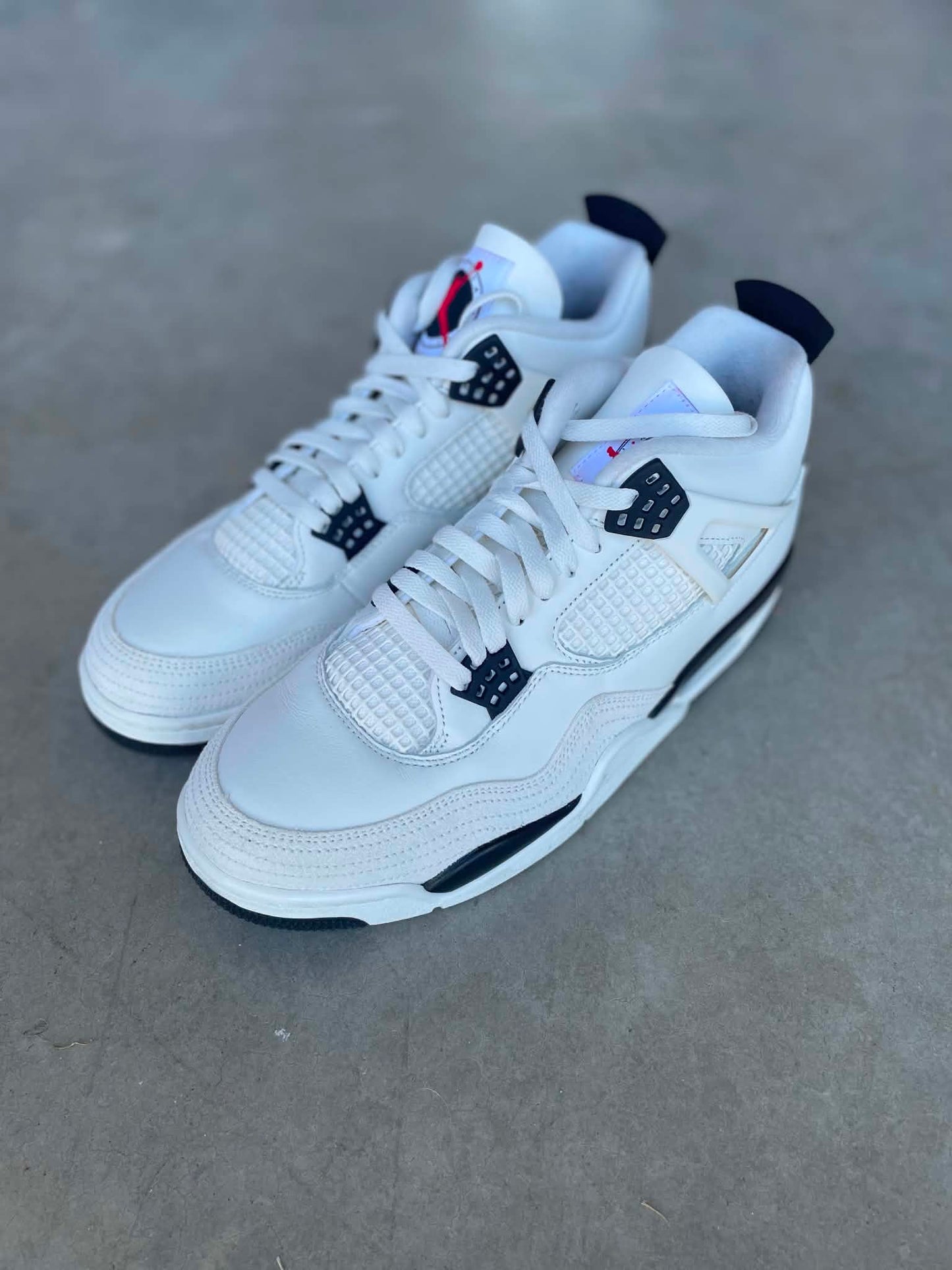 Pre owned Jordan 4 retro “Flight club” men’s size 12 no box -IM4002-100