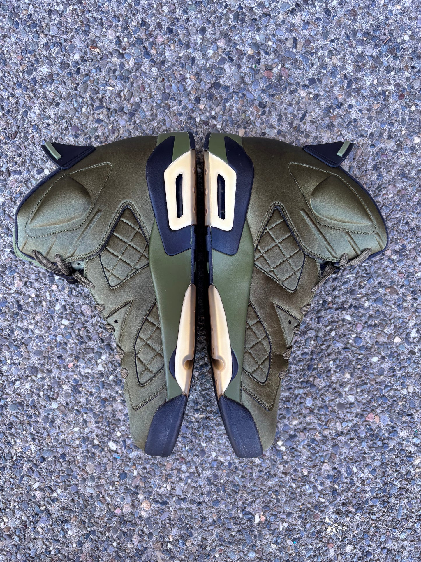 Pre owned 2017 Jordan 6 retro palm green , Pinnacle  “Flight jacket” size 13 no box -AH4614-303