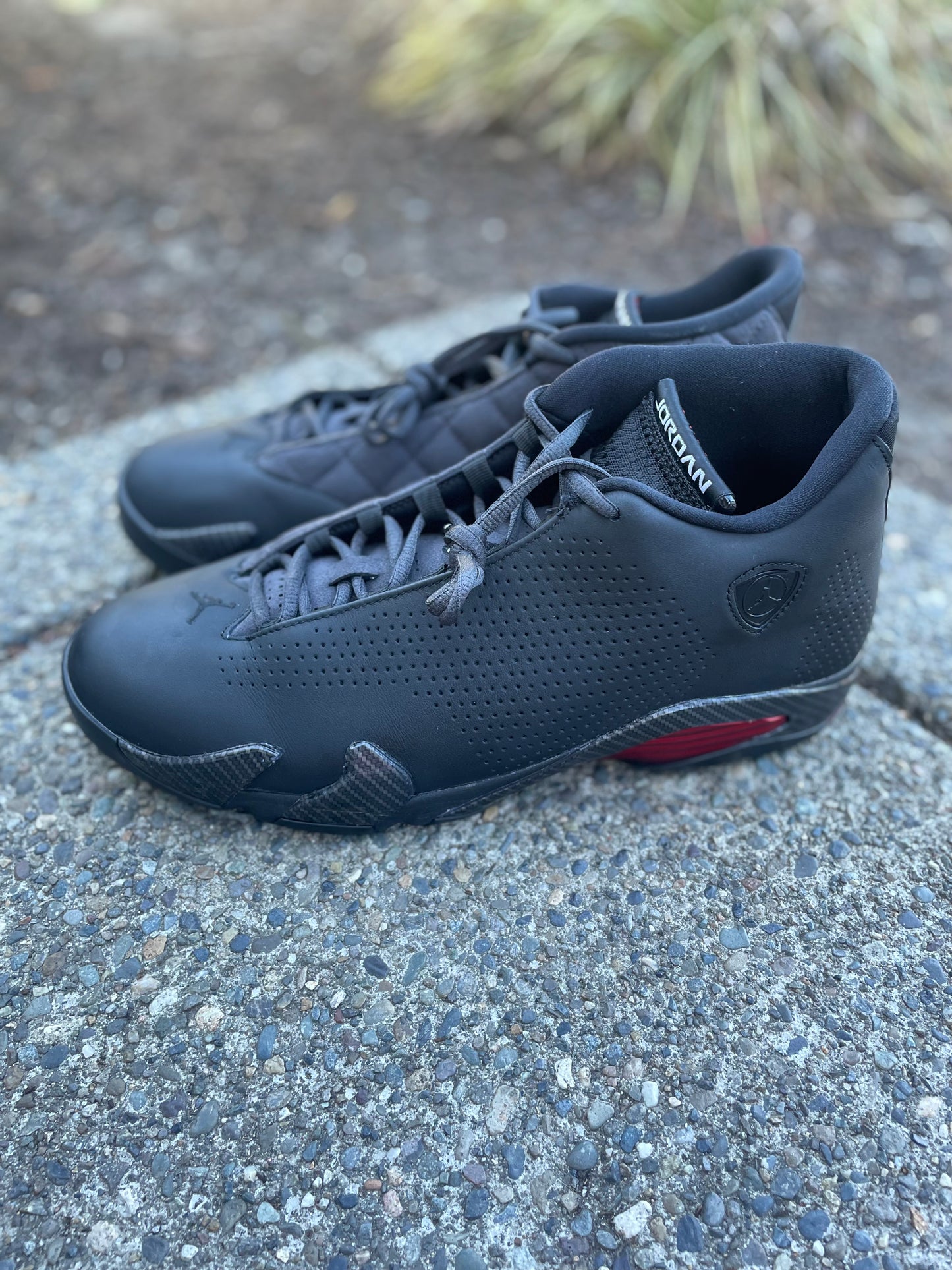 BQ3685-001 - Pre owned Jordan 14 retro SE size 13 with box