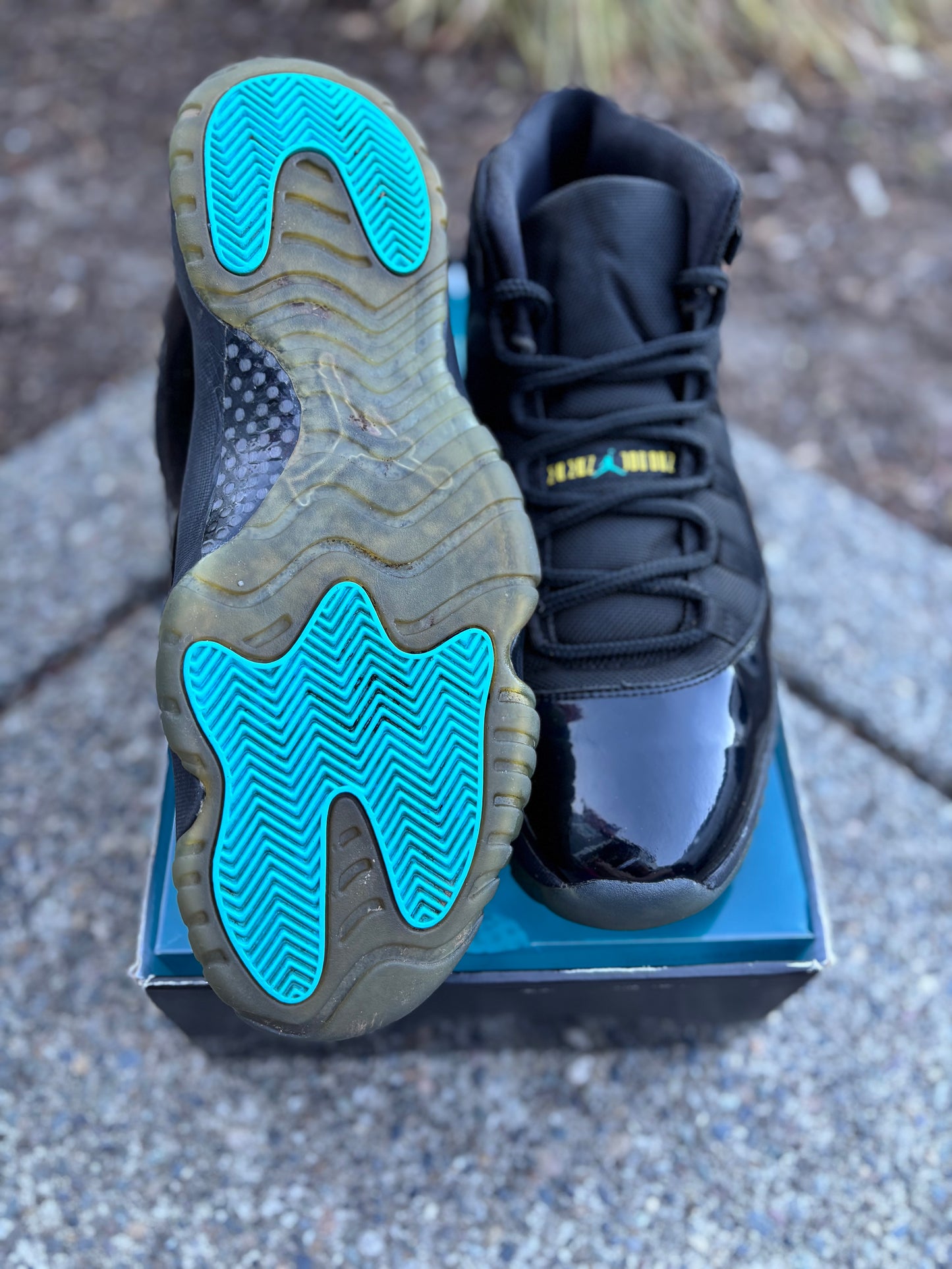 378037-006 Pre owned 2013 Jordan 11 retro gamma size 13 with box