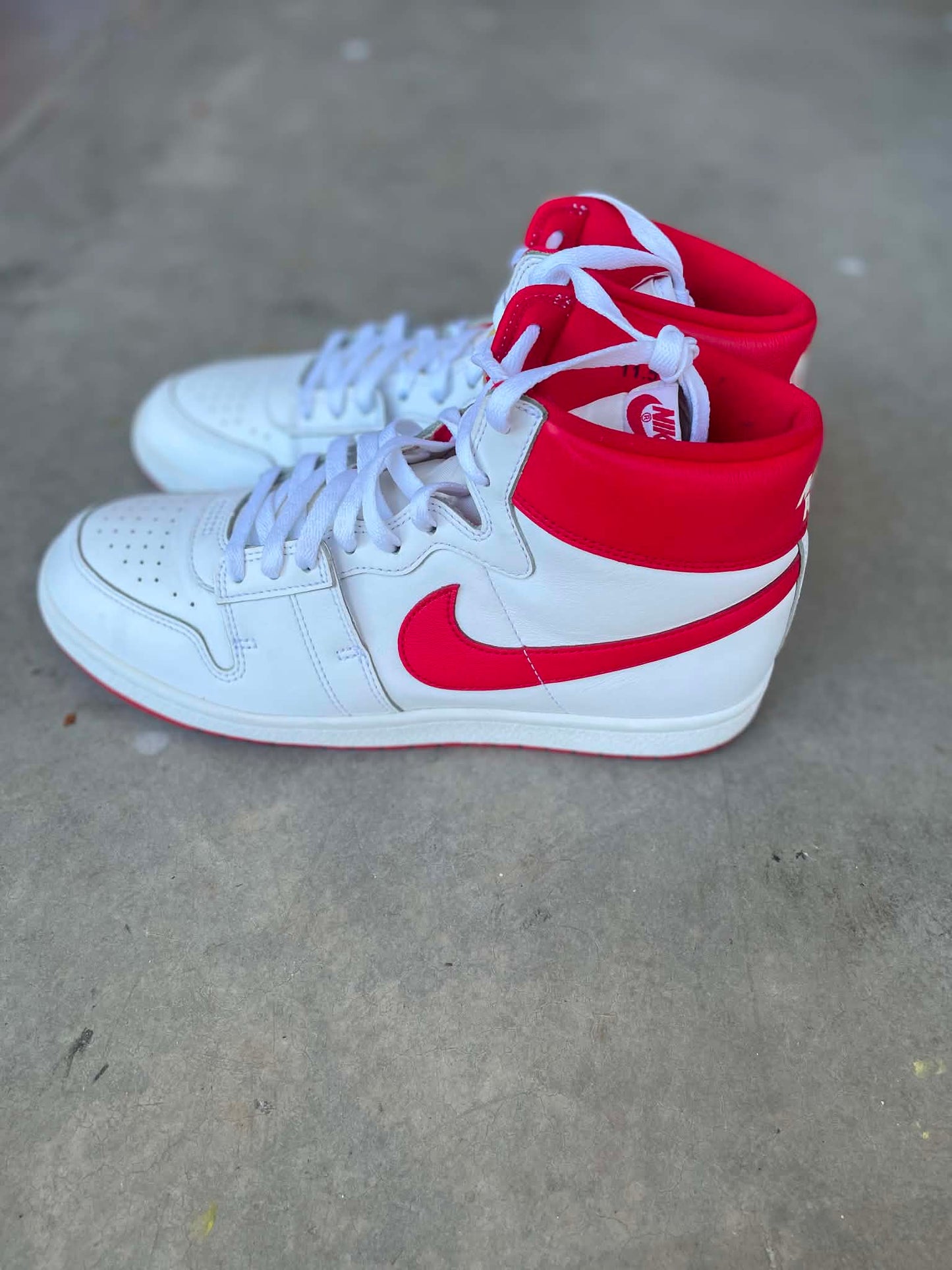 Pre owned red Nike air ship “New beginning pack promo sample” mens size 11.5 no box -