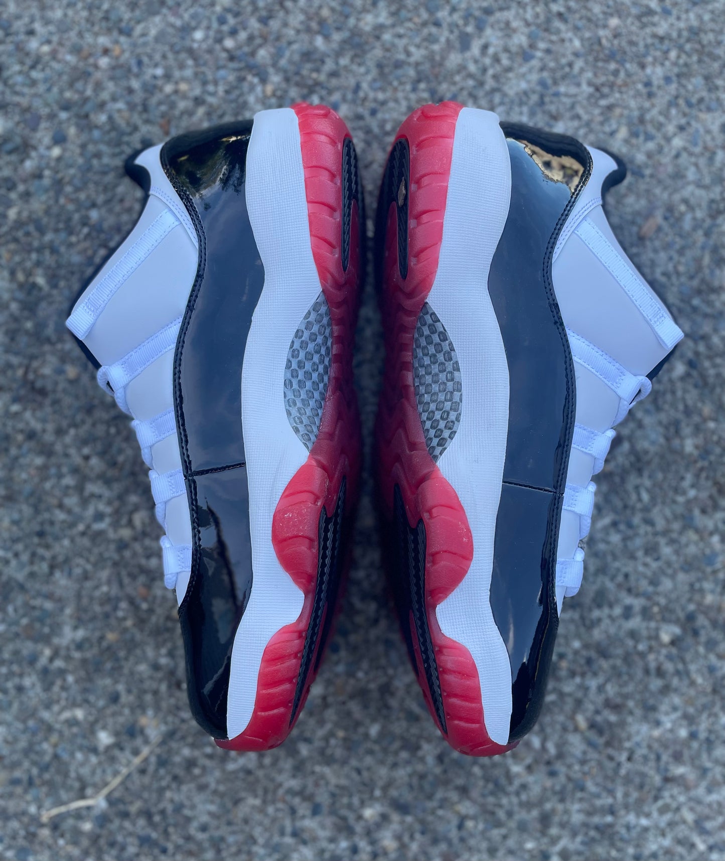 AV2187-160 New Jordan 11 low Concord bred size 13 with box