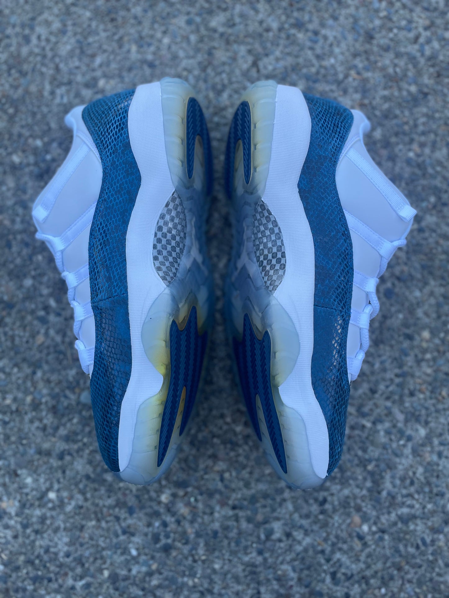 CD6846-102 New 2019 Jordan retro 11 snakeskin navy size 13 with box