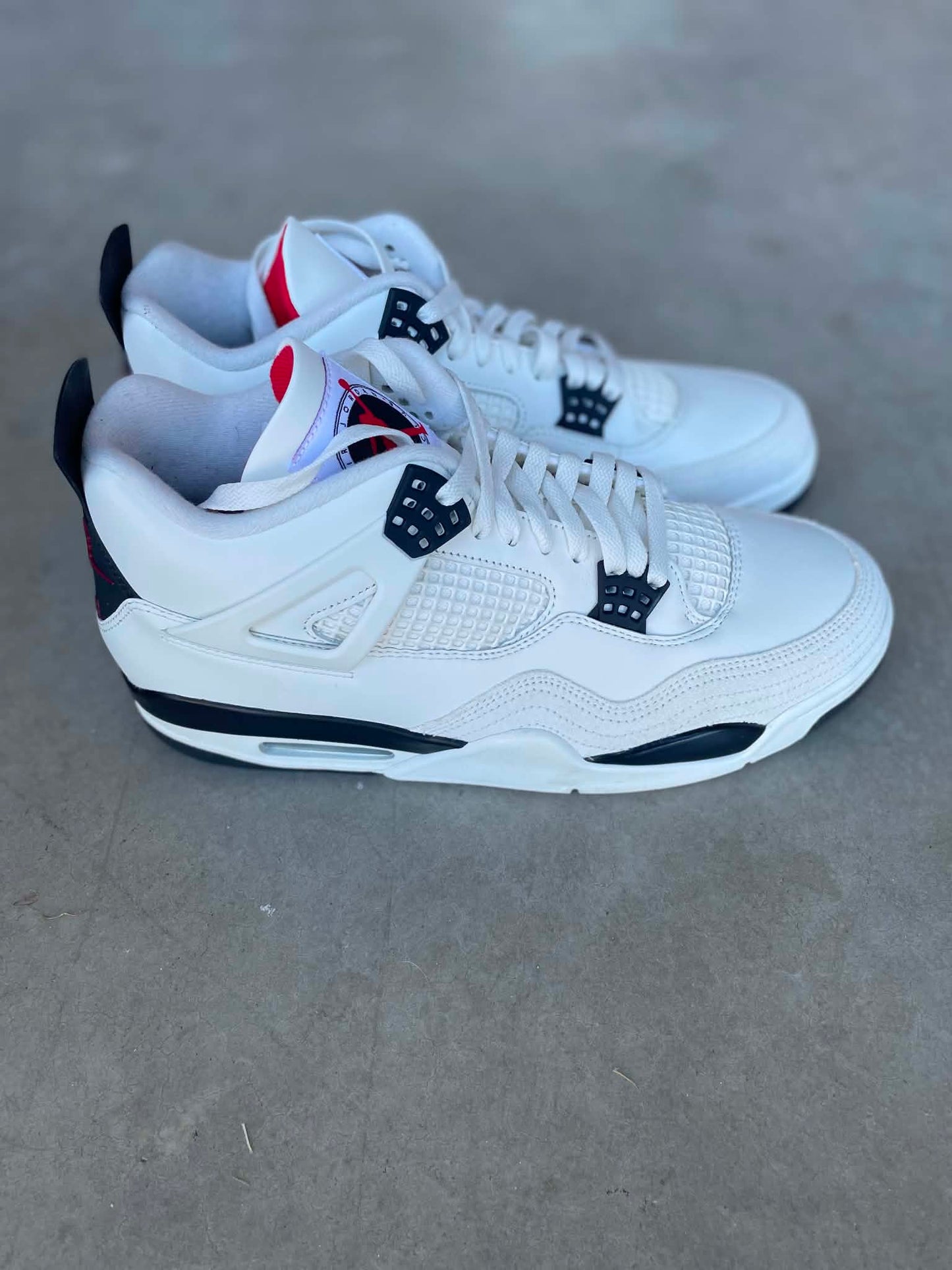 Pre owned Jordan 4 retro “Flight club” men’s size 12 no box -IM4002-100