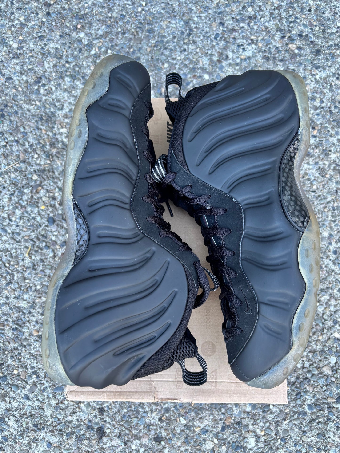 Pre owned 2012 Nike Foamposite one black “stealth” size 13 with box -314996-010
