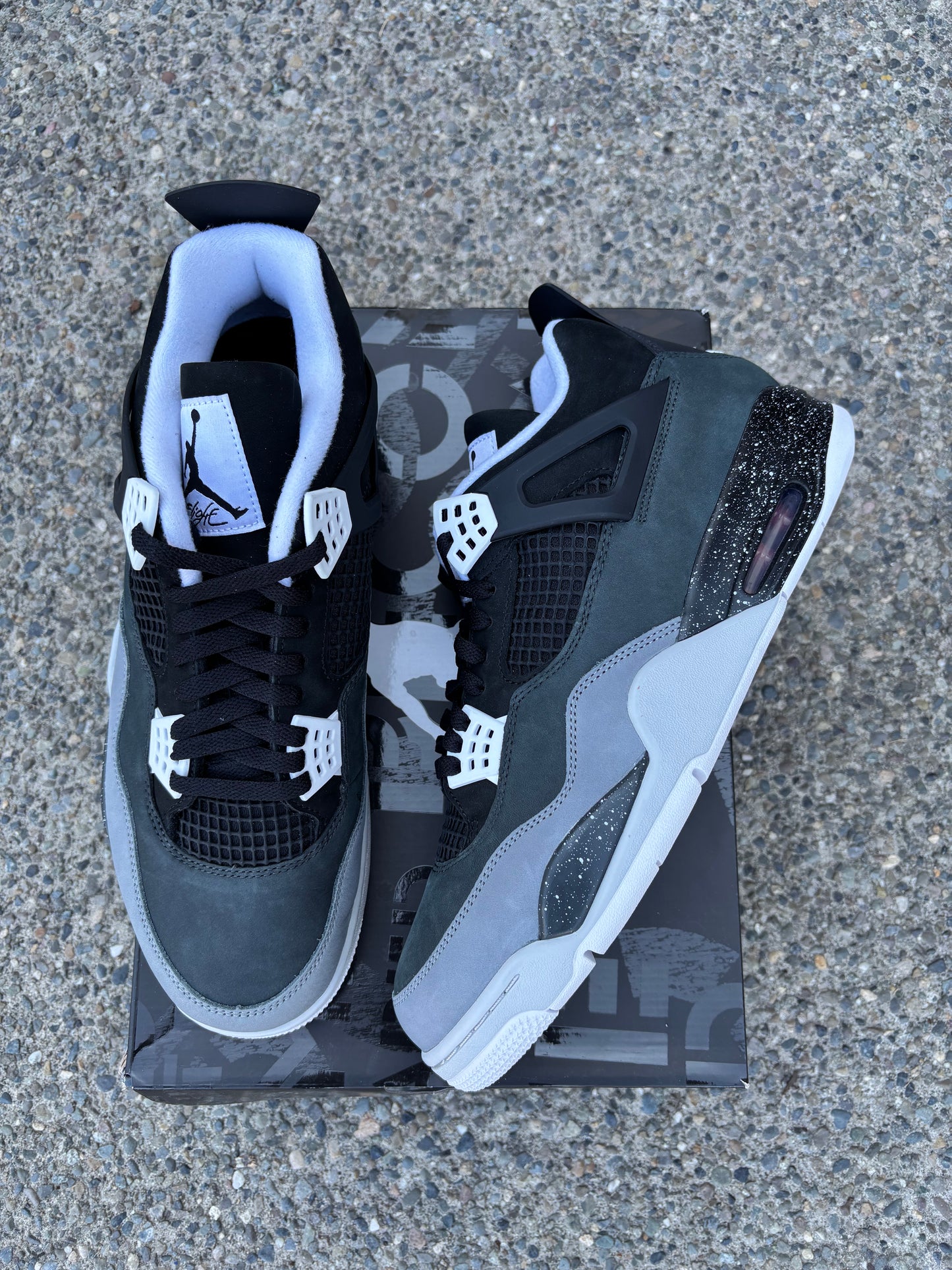 FQ8138-002 New 2024 Jordan 4 retro Fear size 13 with box