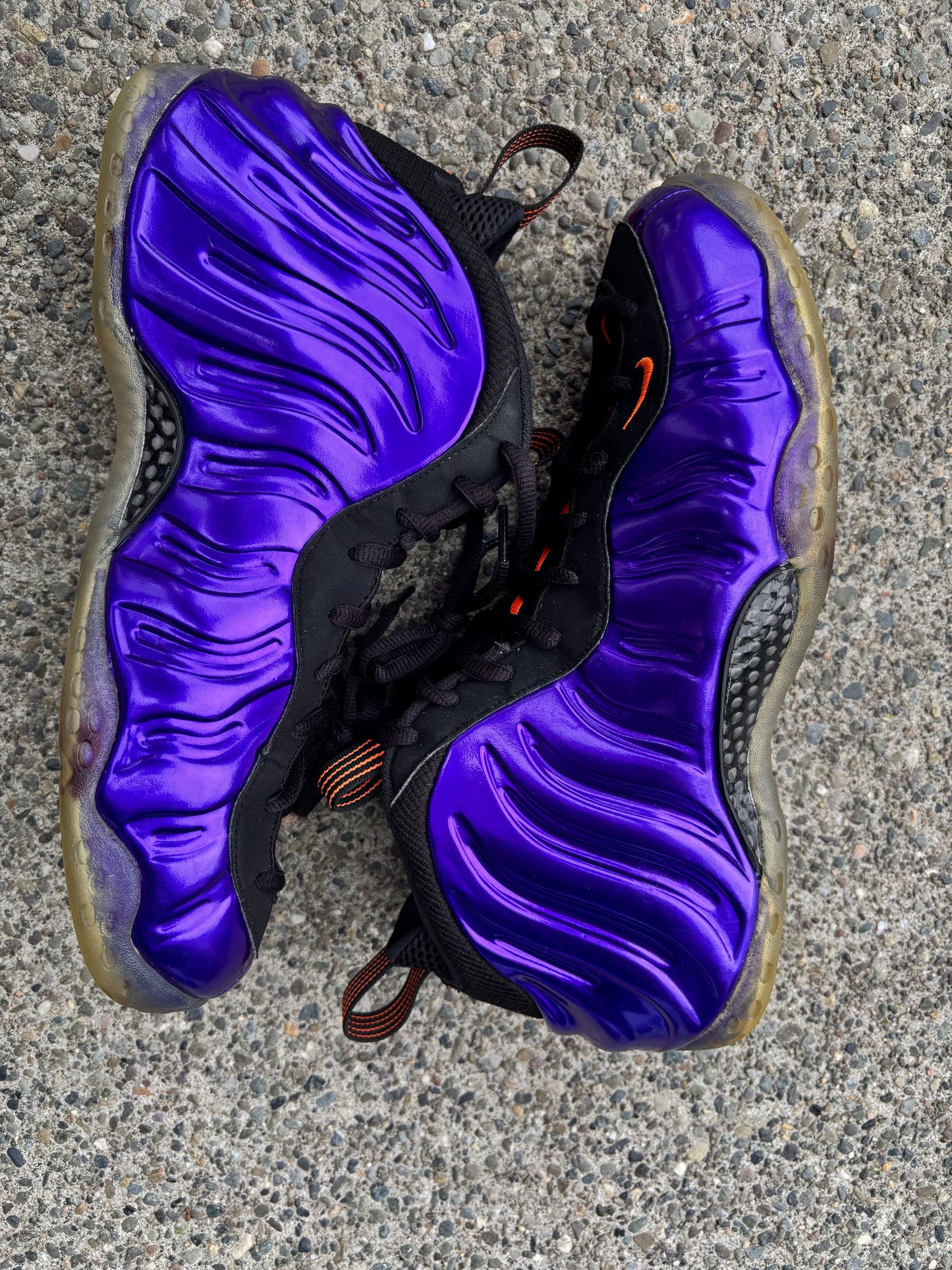 2012 Pre owned Nike Foamposite “Phoenix suns” size 13 with box 314996-501