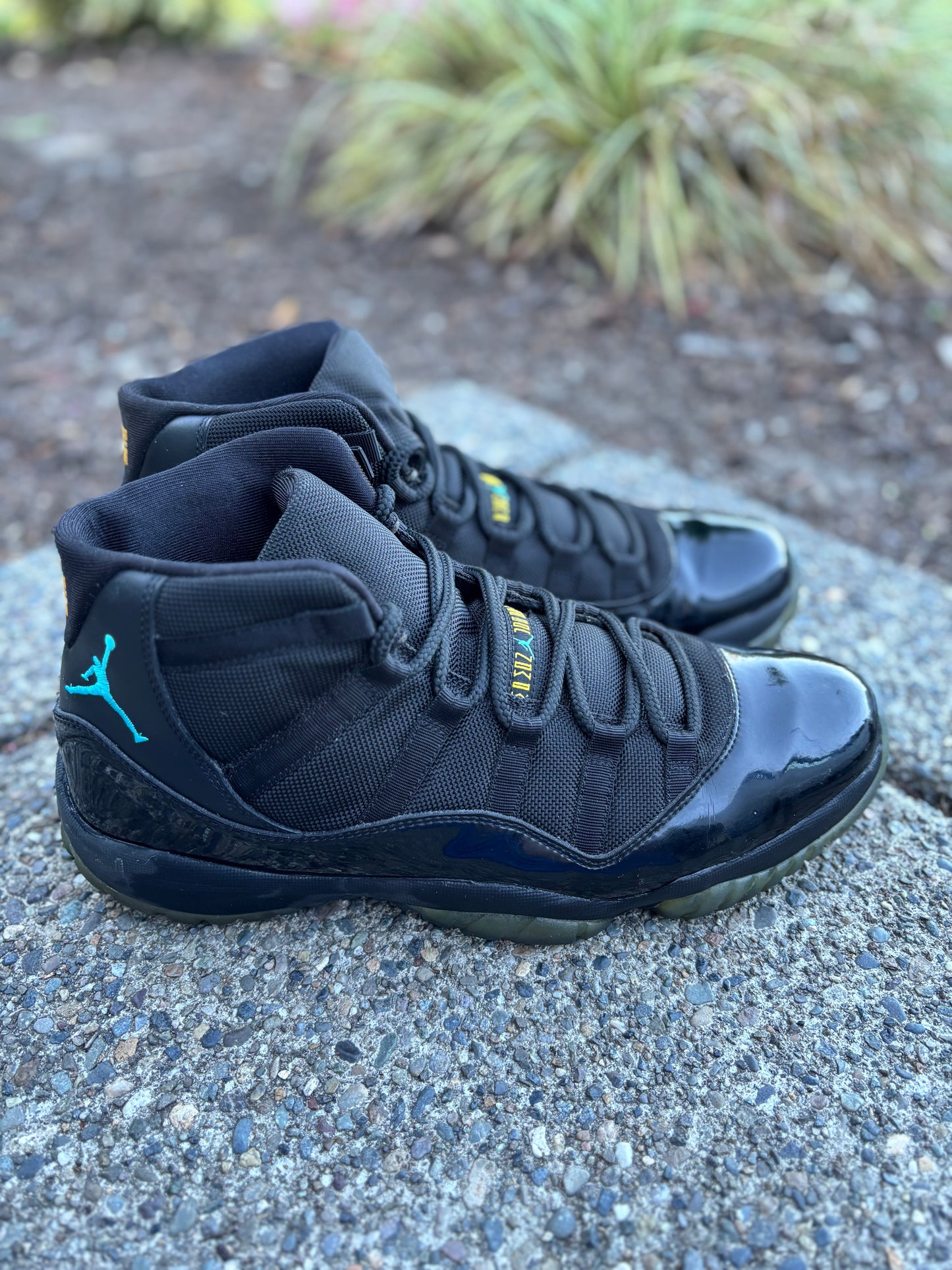 378037-006 Pre owned 2013 Jordan 11 retro gamma size 13 with box