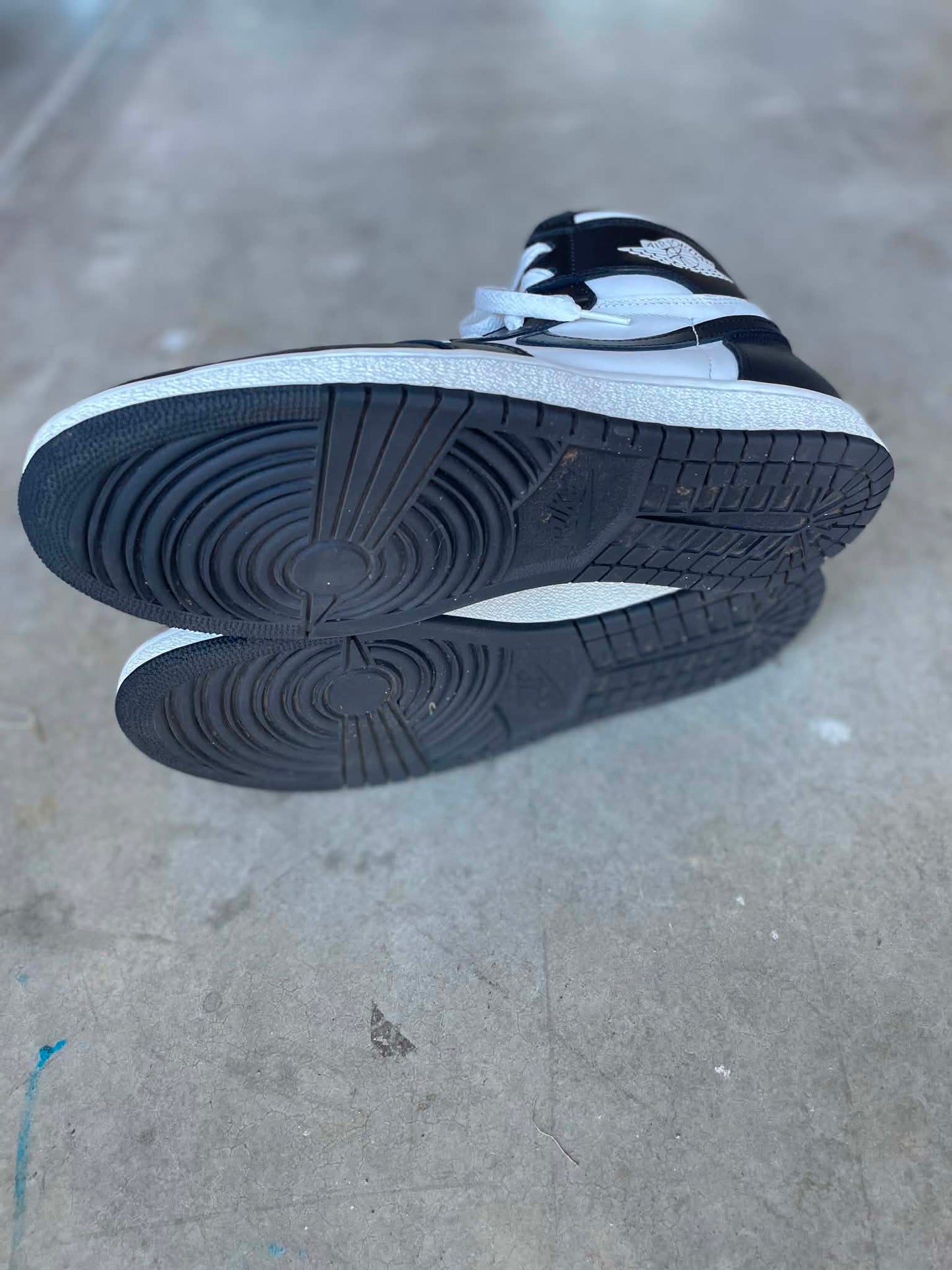 Pre owned Jordan 1 high ‘85 black white mens size 12 no box -BQ4422-001
